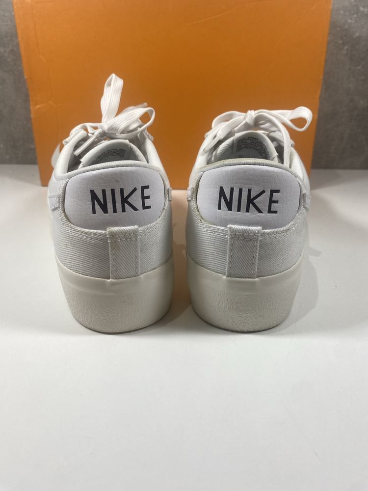 Trampki Nike Blazer Low Platform biale rozmiar 40