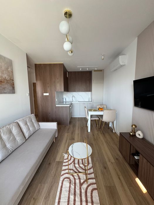 Nowoczesne 2 pokoje z balkonem i widokiem – Pruszków, ul. Waryńskiego