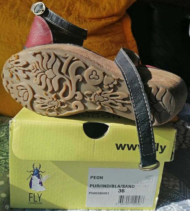 Sandálias  FLY London