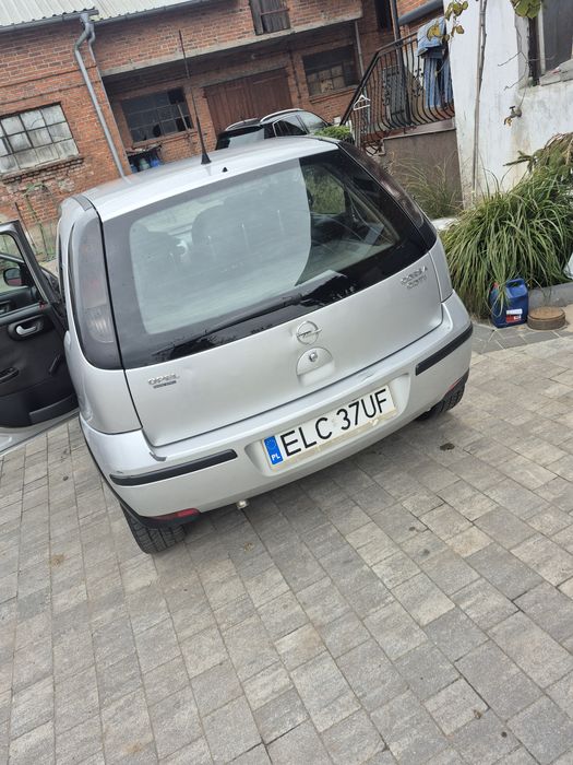 Opel corsa 1.3 diesel 2004r.