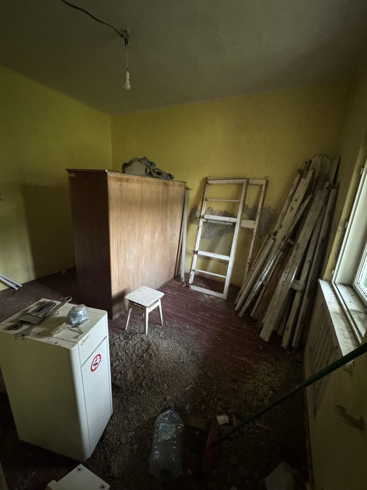Оренда будинку з ділянкою і гаражем