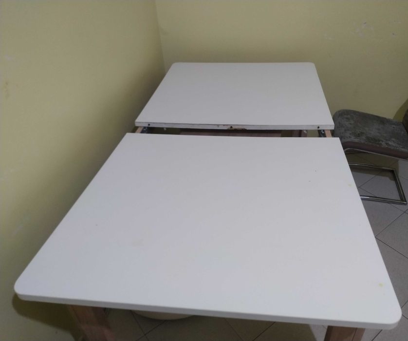 Mesa extensível branca