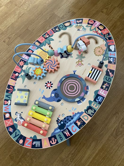 Stolik edukacyjny mamabrum