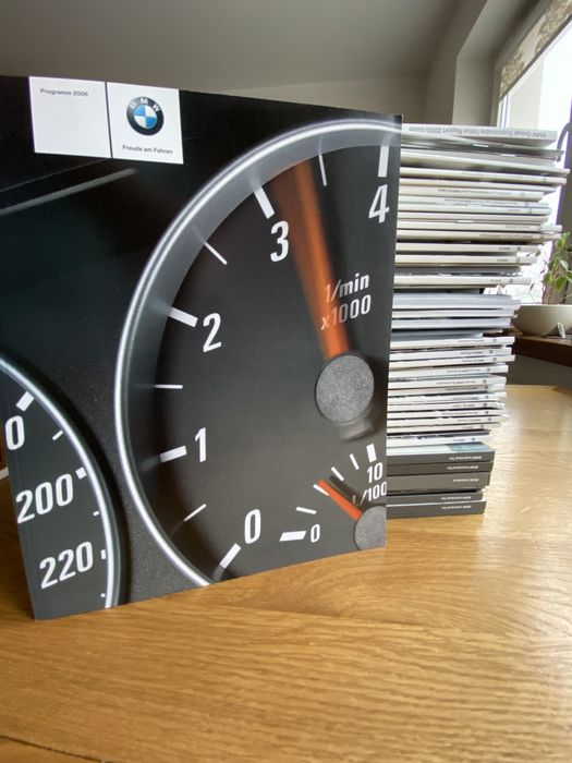 Prospekty Katalogi BMW