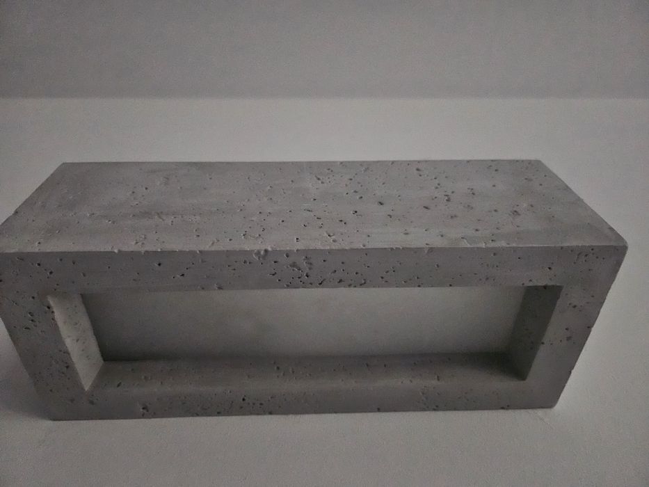 Lampa ścienna betonowa