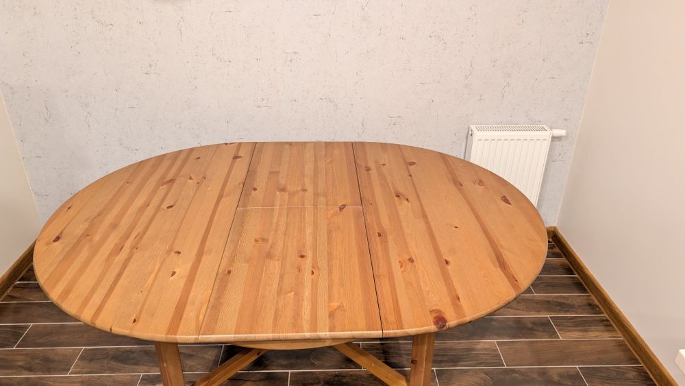 Sprzedam stół z litego drewna IKEA – rozkładany, bardzo dobry stan