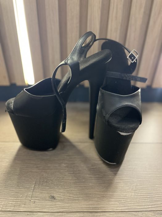 Стріпи Pleaser 3ка