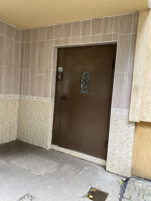 Продається 3 кімнатна панелька Руська