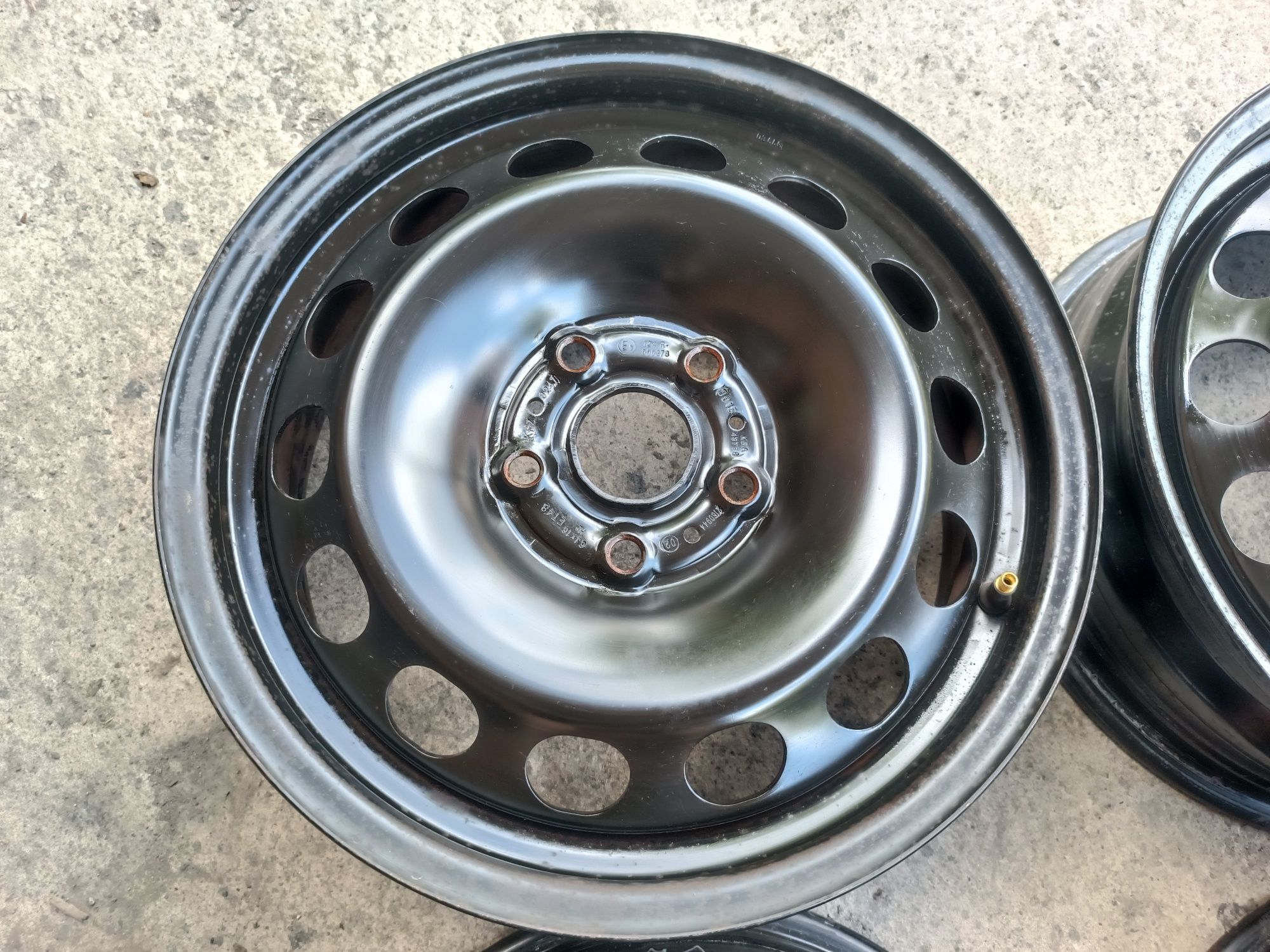 Металеві диски 5 112 R16 AUDI VW