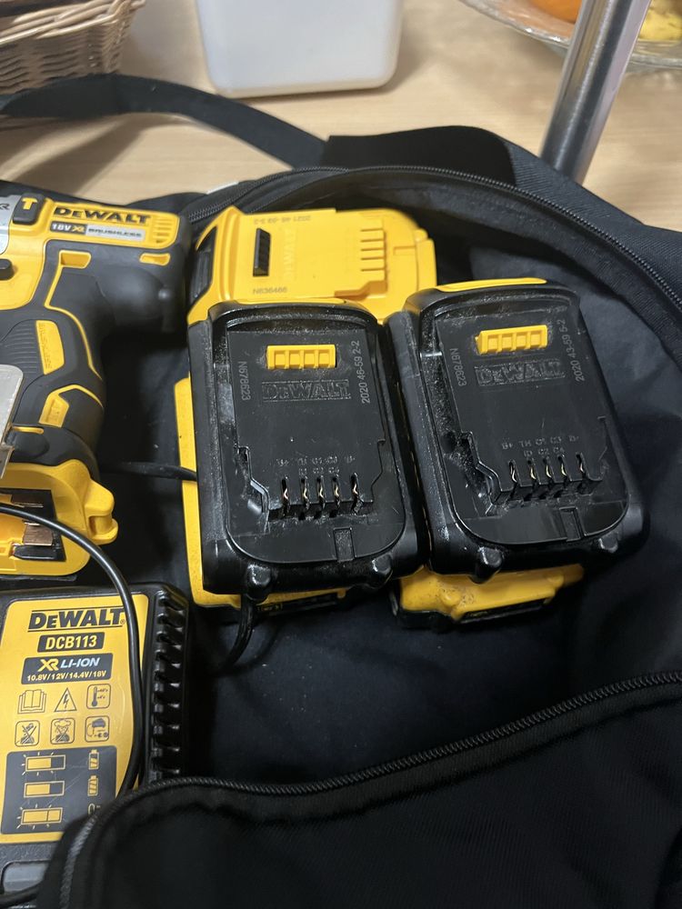 Dewalt 5 baterias com carregador