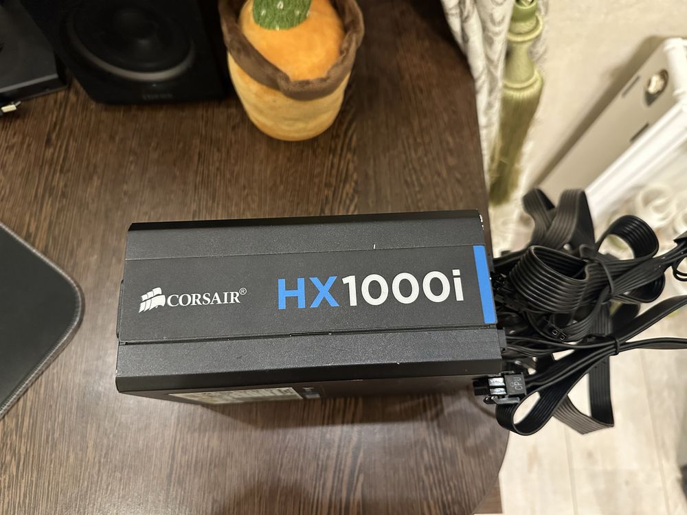 Блок питания Corsair HX1000i (CP-9020074)