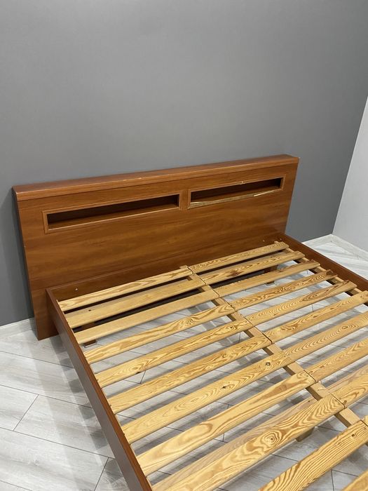 Продам ліжко 200x160 + матрац