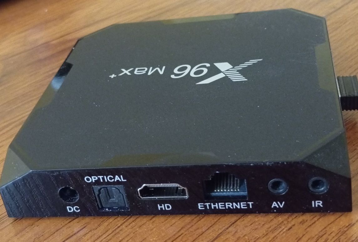 Smart TV Android box x96 max+ 64/4GB audio video streamer