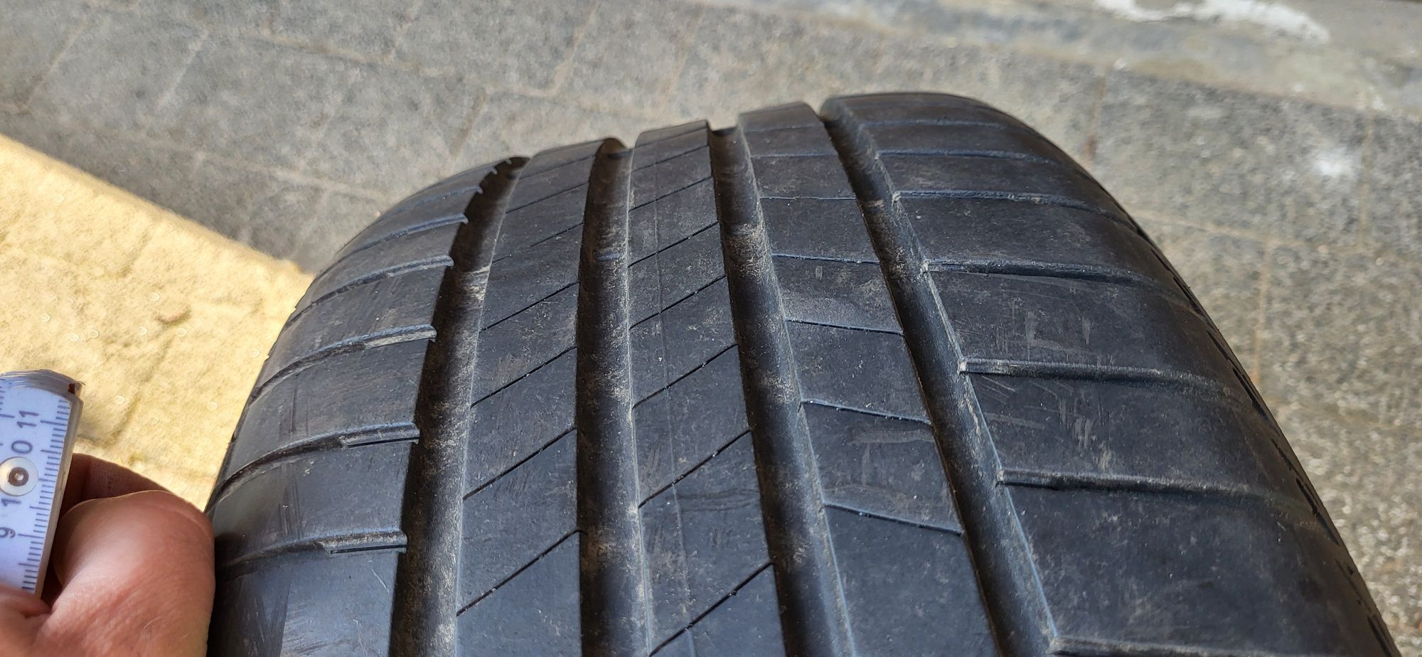 Opony letnie bridgestone 225/45 R17