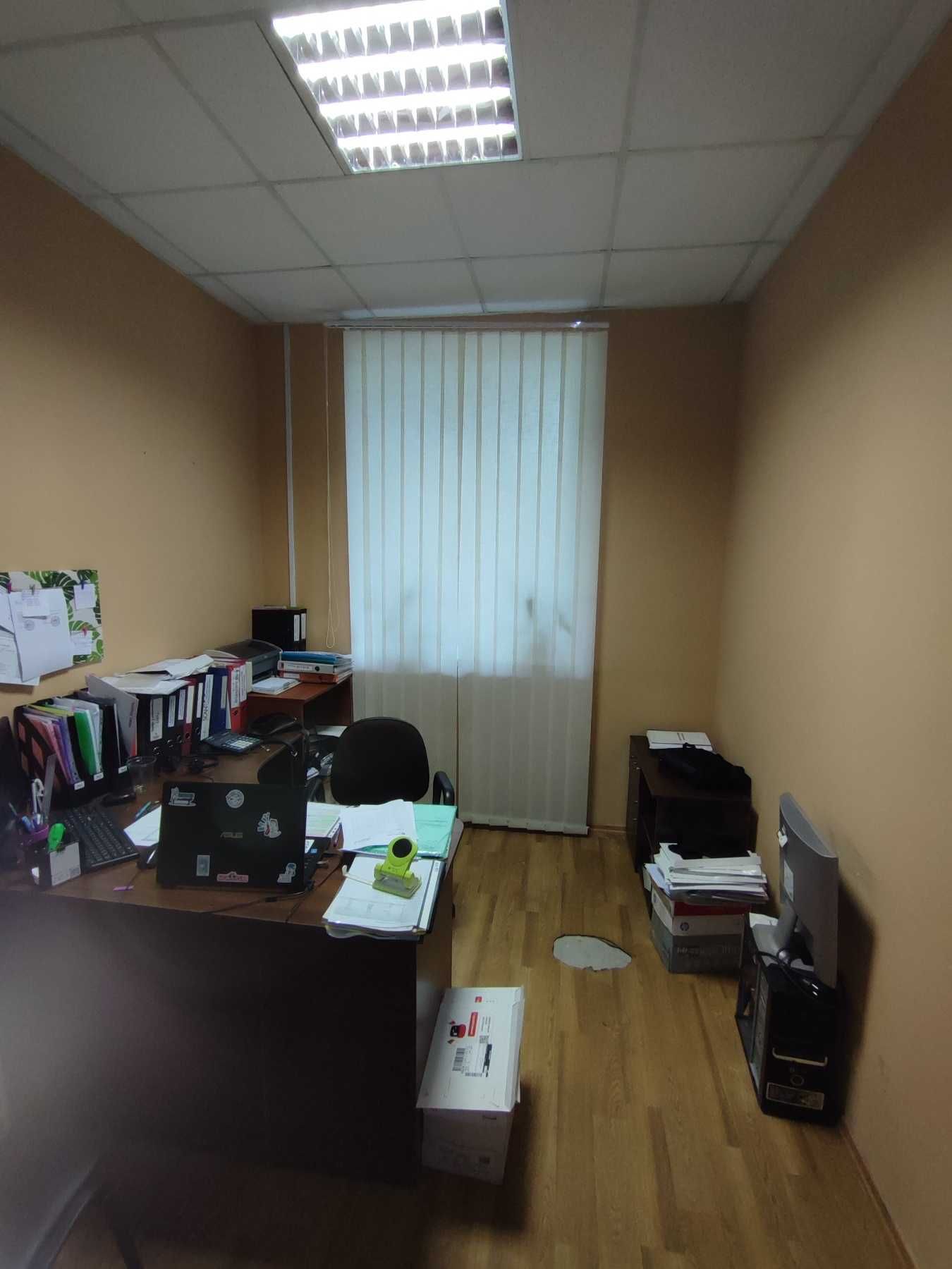 №:21595 - Продаж приміщення 130 кв.м у центрі на вул. К.Острозьких