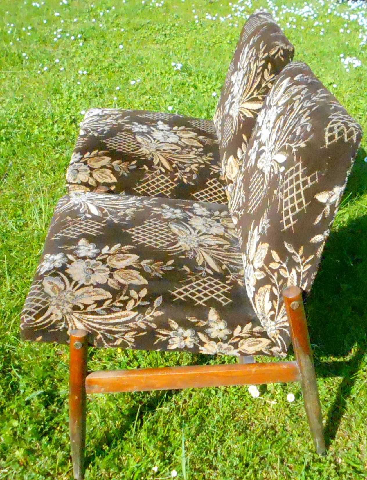 Krzesło tapicerowane  drewniane vintage, design z PRL, oryginał