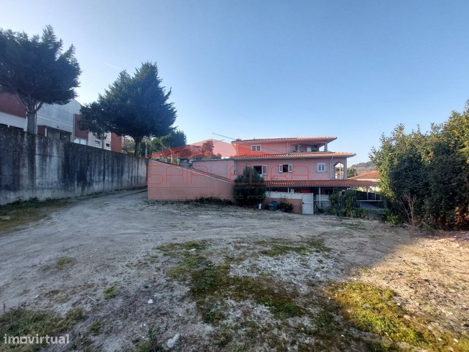 Terreno para construção apartamentos Louredo Paredes