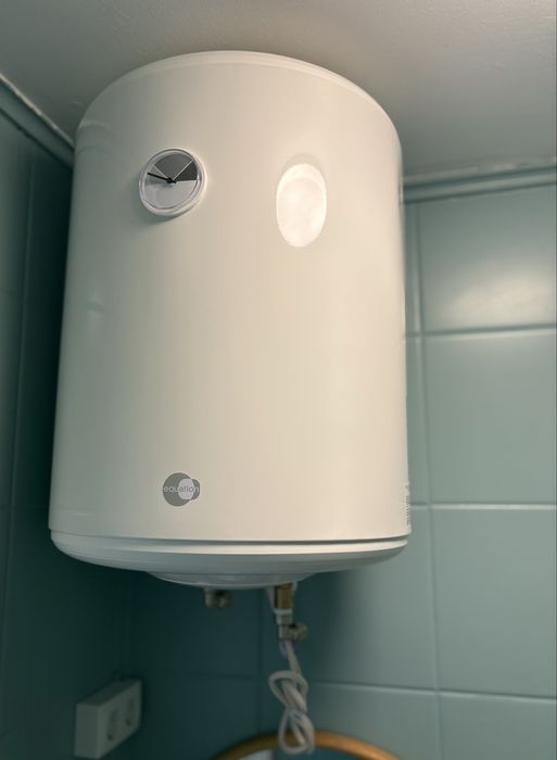 Pequena Loja / Estúdio / Quarto