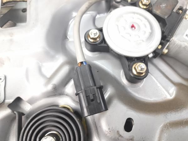 Elevador vidros trás direito HYUNDAI Santa Fé I (SM)