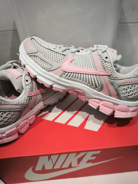 Sapatilhas Nike Vomero 5