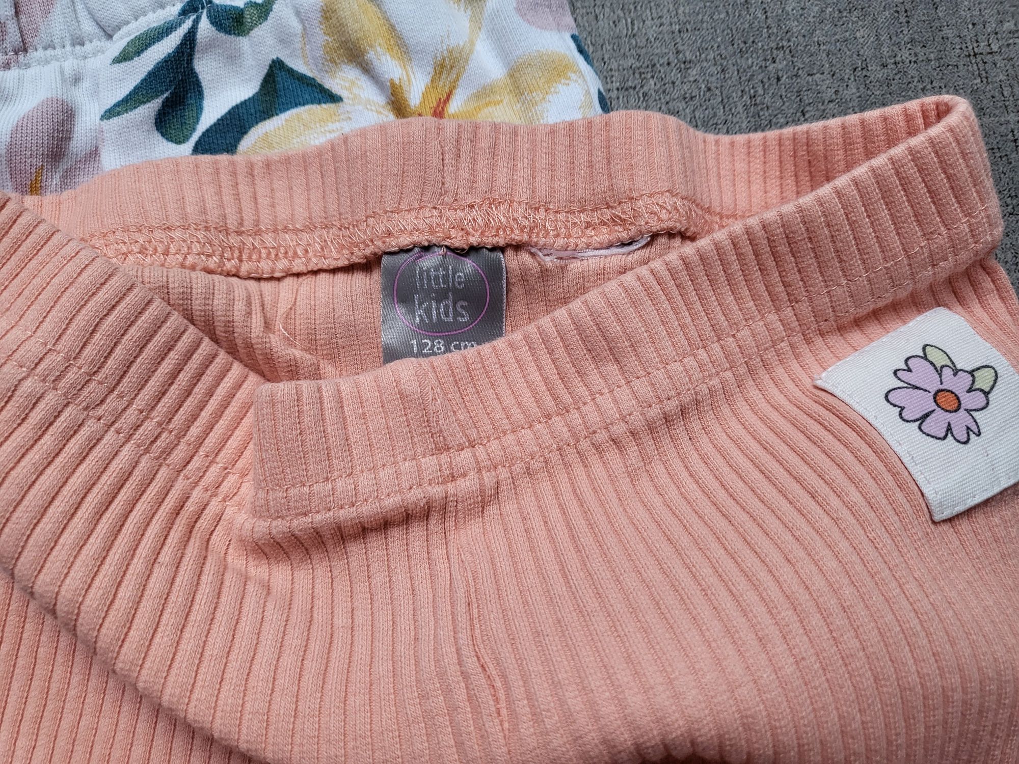 128 reserved spodnie dresowe dresy legginsy pepco jak nowe