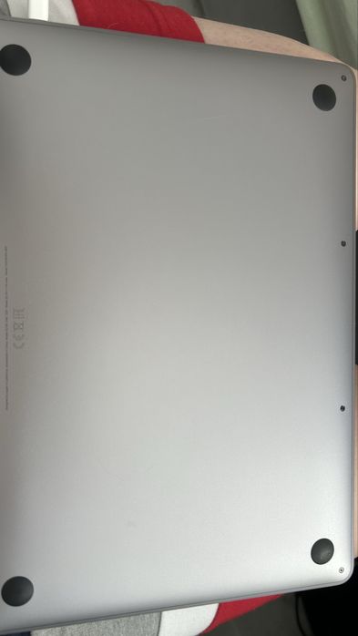 Macbook Pro 2019 rok