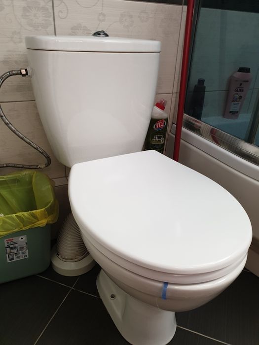 Kompakt WC ubikacja kibel kolo