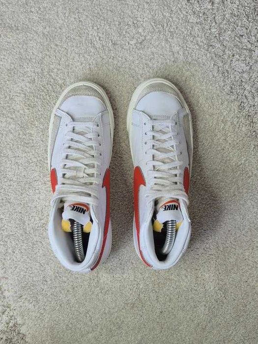 Високі жіночі кросівки nike, жіночі білі шкіряні кросівки найк