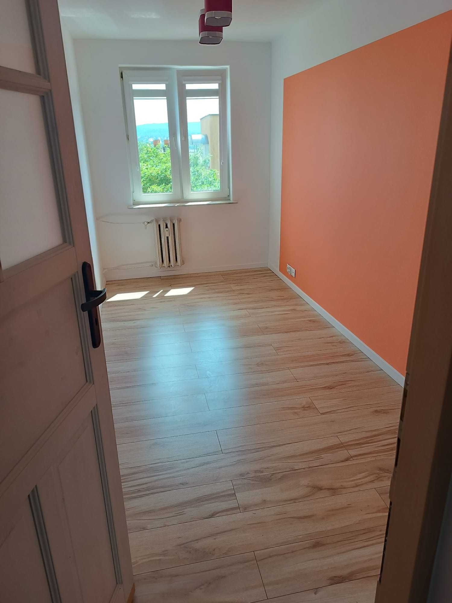 Sprzedam mieszkanie w centrum Sanoka 58 m2.