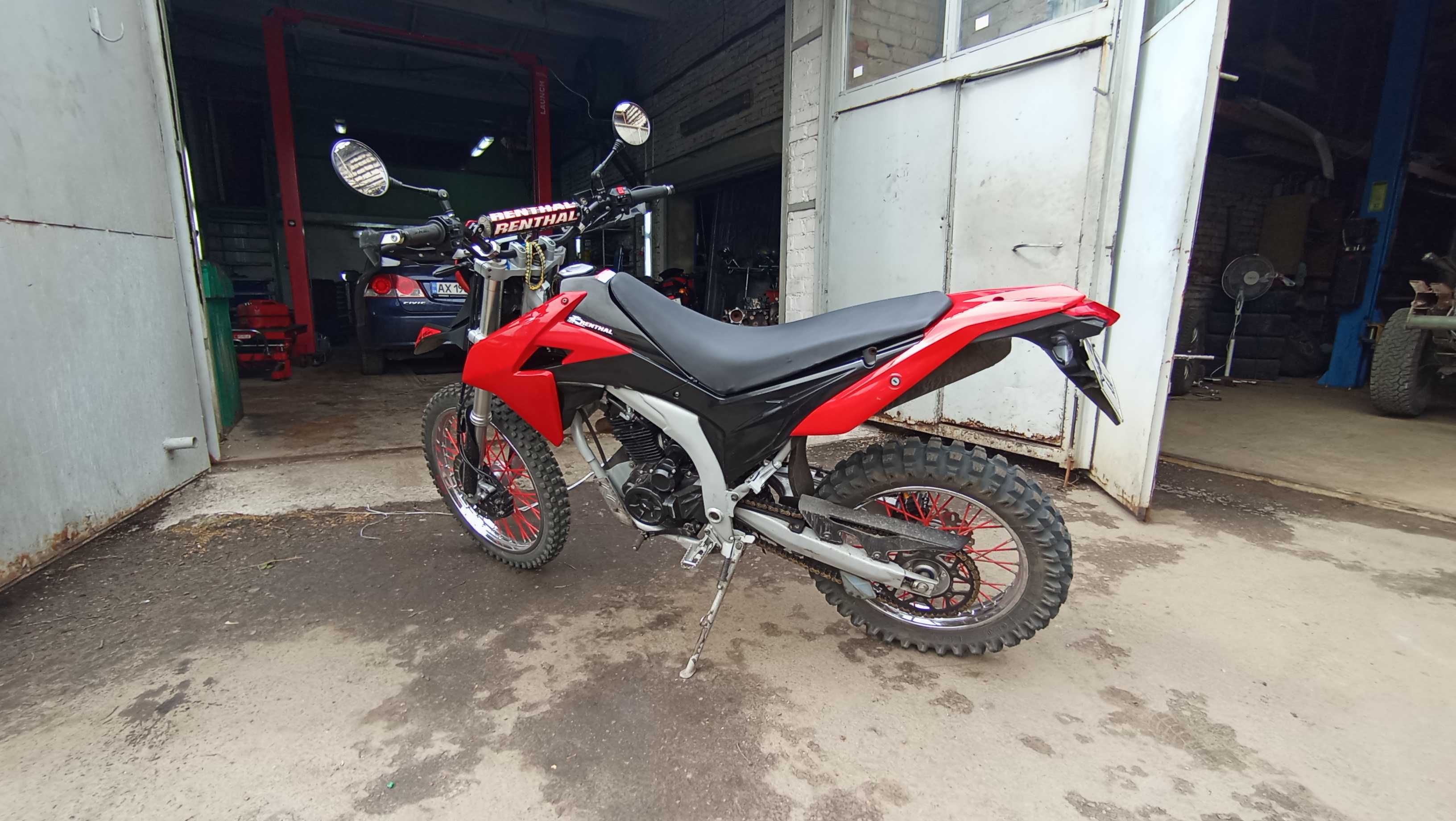 Мотоцикл Loncin 250