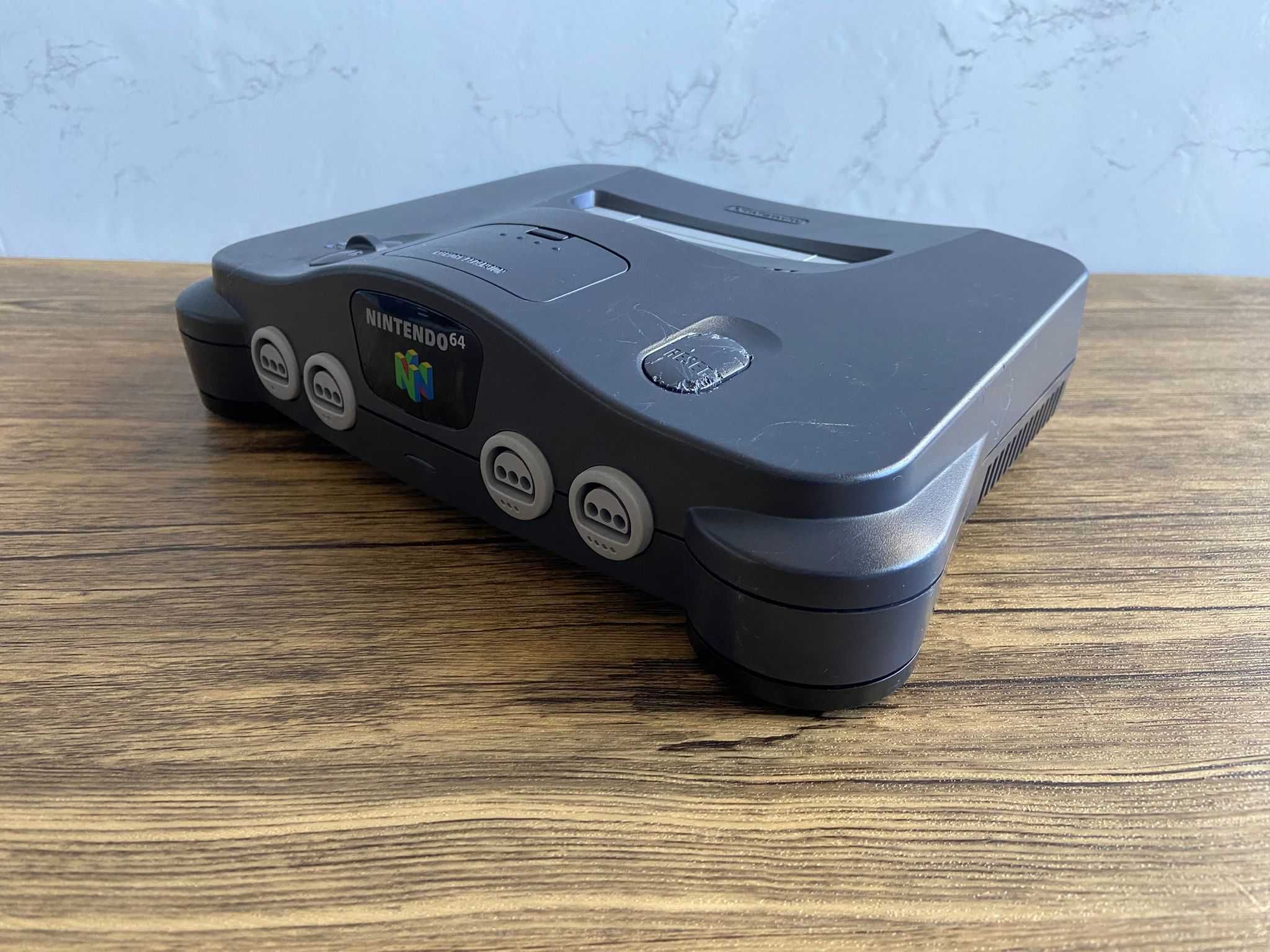 Consola JPN Nintendo 64 + 17 jogos + 3 comandos