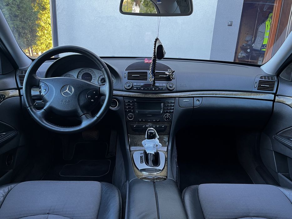 Mercedes Benz E320 w211 3.2 v6 Avantgarde