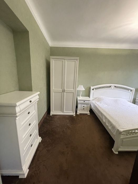 Здам простору квартиру в центрі Києва — вул. Лесі Українки, 6 Центр