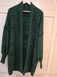 Długi oversize sweter Reserved czarno-zielony boucle rozm. S