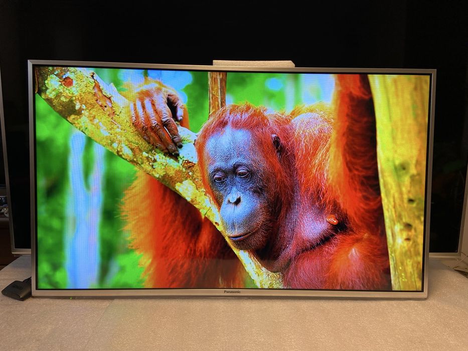 Телевізор Panasonic TX-L42ETW60 Premium/3D/600Hz