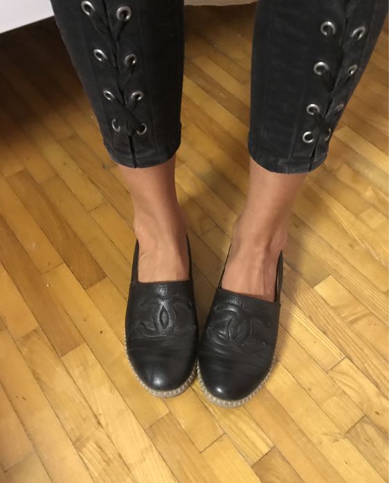 Продам черные кожаные эспадрильи со значком Chanel, 37 размер