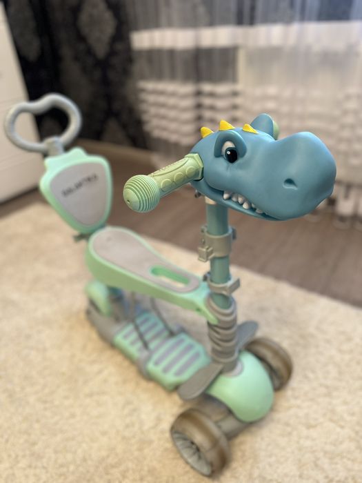 Продам дитячий самокат 5в1