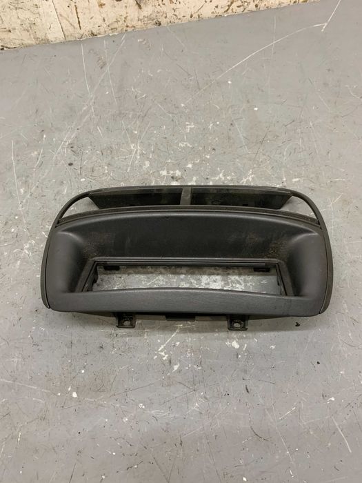 Fiat Punto II 2 Kratka Wentylacyjna Panel Radia