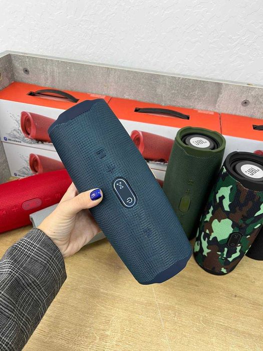 Портативна БЛЮТУЗ КОЛОНКА на акумуляторі! Колонка з ФМ радіо!