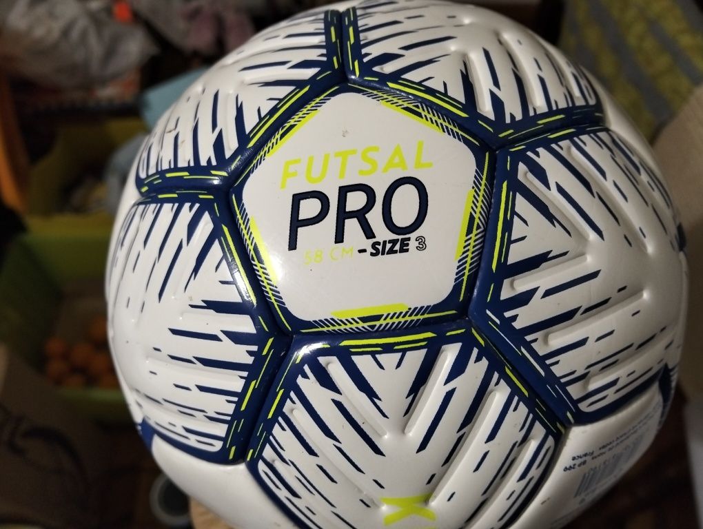 Bolas de futsal pro e futebol adidas UEFA 2024 novas