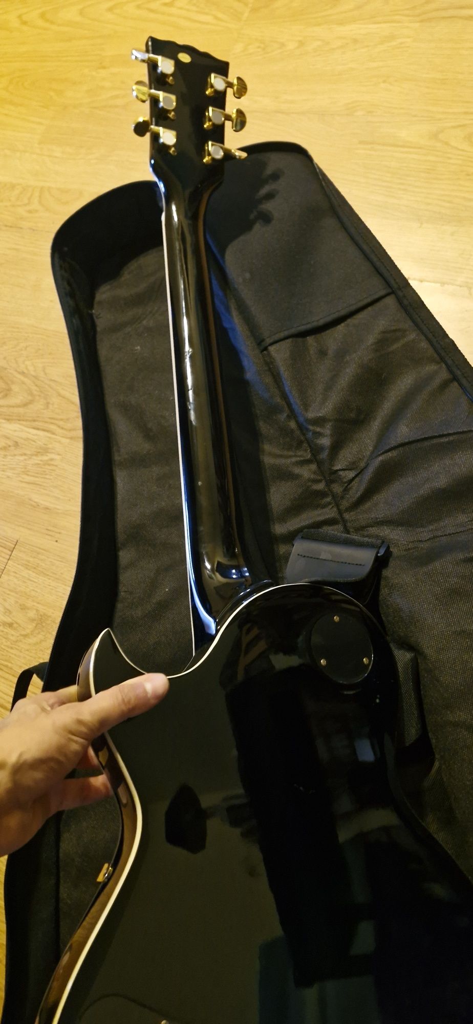 Harley Benton SC-500 BK Vintage Series (como nova)