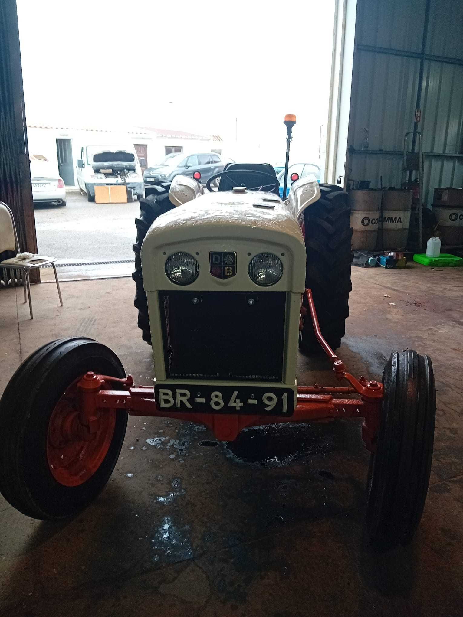 Vendo Trator David Brown 885