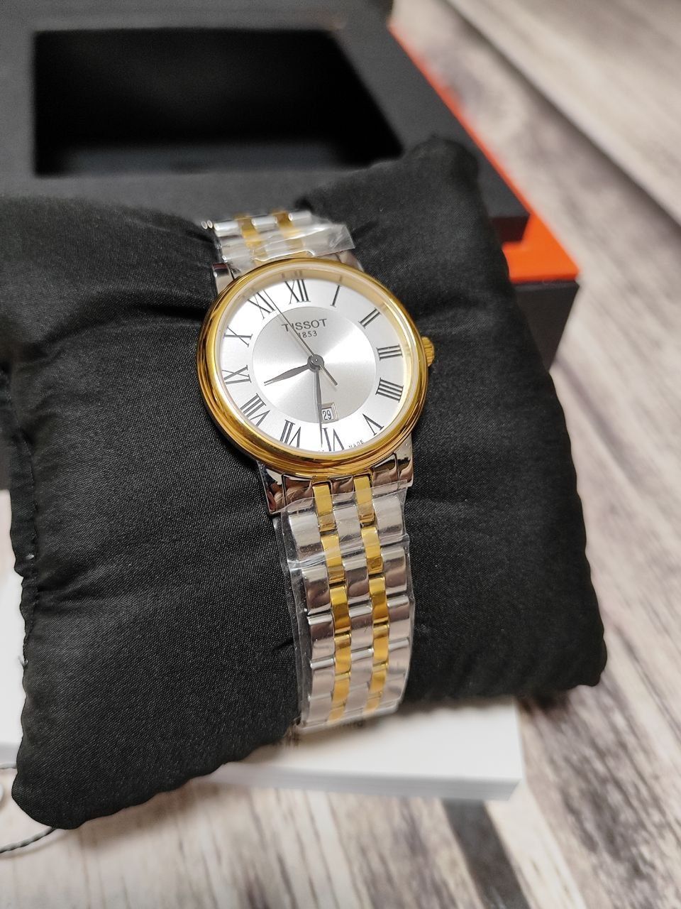 Годинник Tissot жіночий
