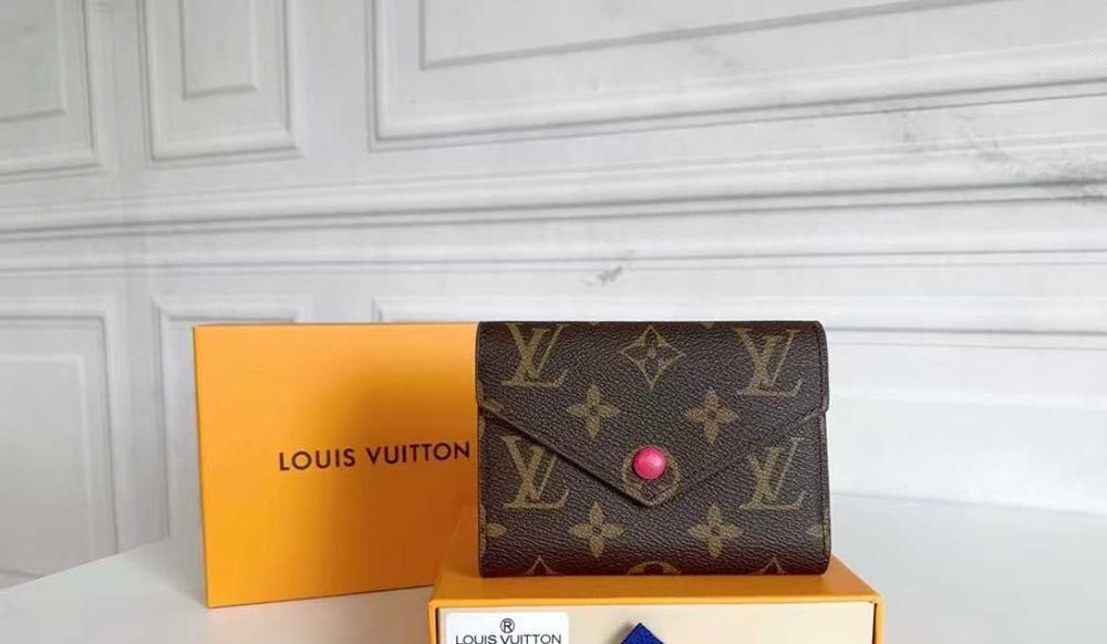 LOUIS VUITTON Victorine Small Wallet Różowa klamra