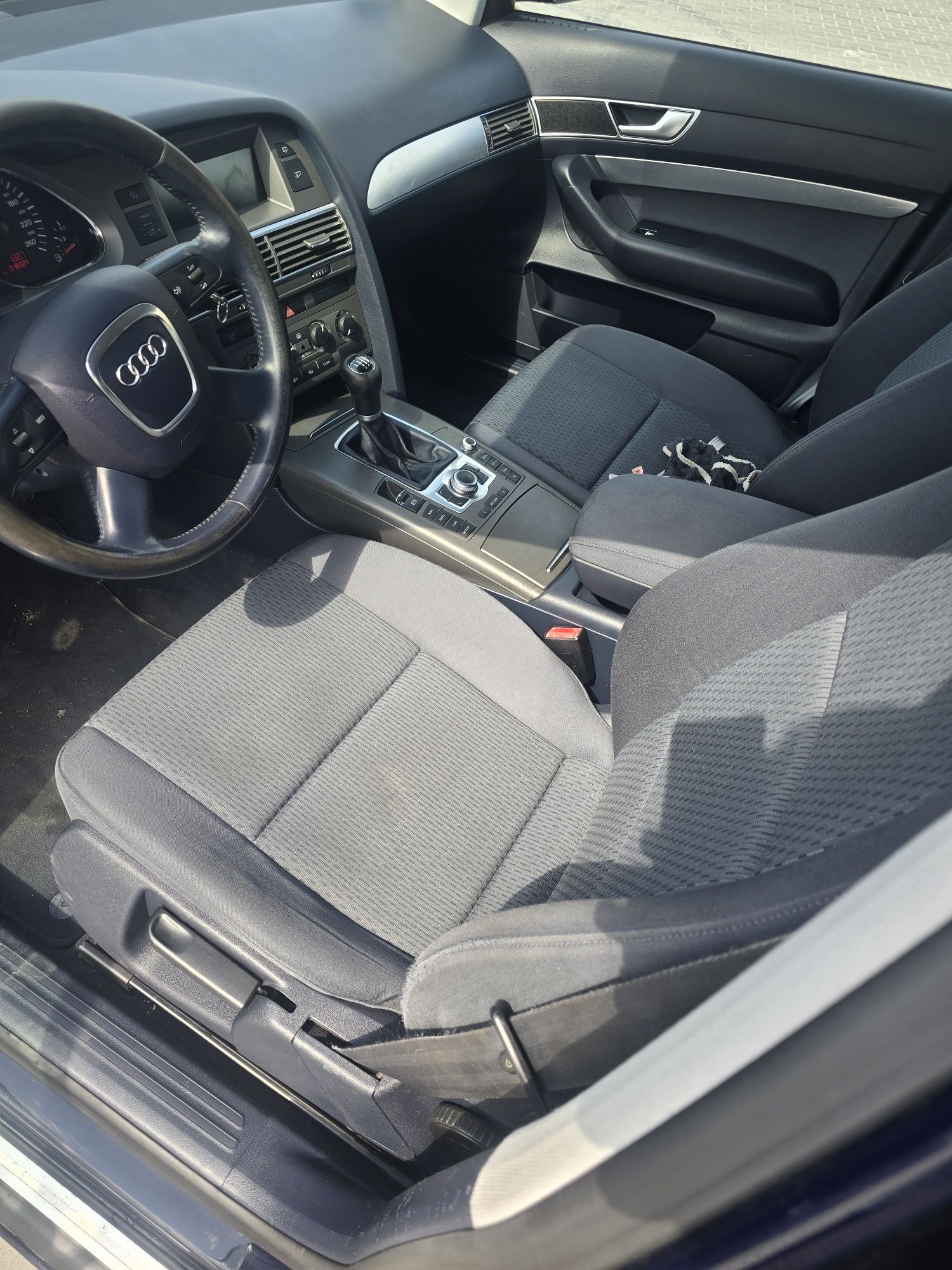 Audi А6 С6
2006.року
2.0 бензин 125кВт-170к.с.
GPS навігація, датчики