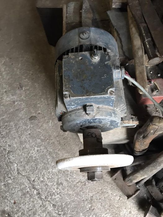 Станок , точило , камні для точила