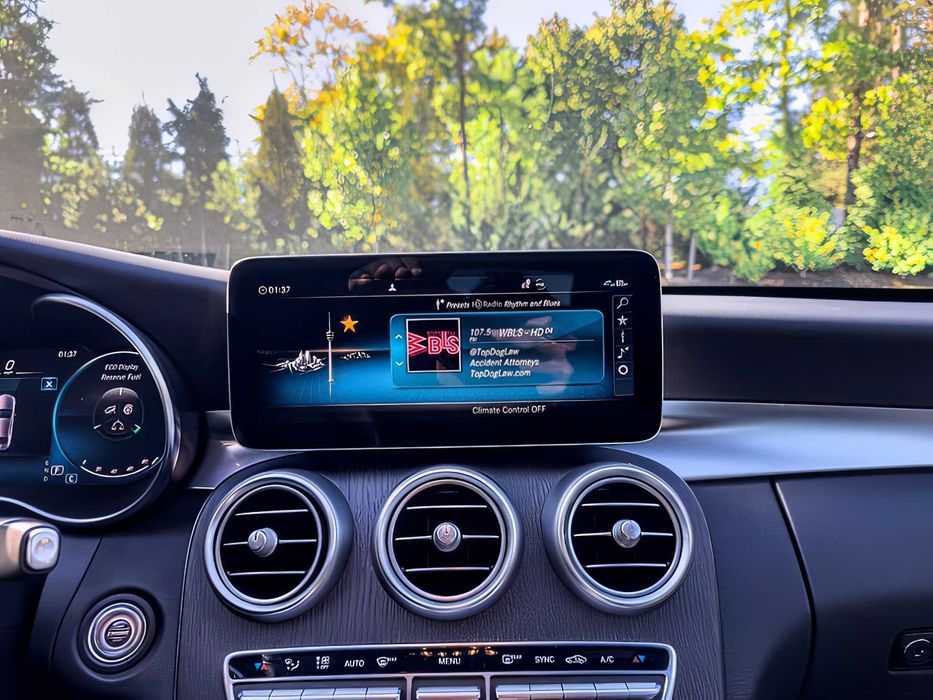 Mercedes-Benz C-Class      2021