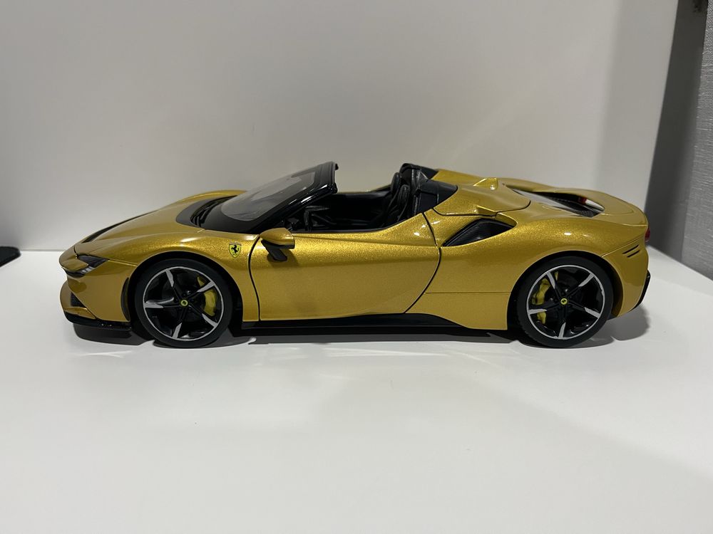 Ferrari SF90 Spider 1:18 (Descrição)