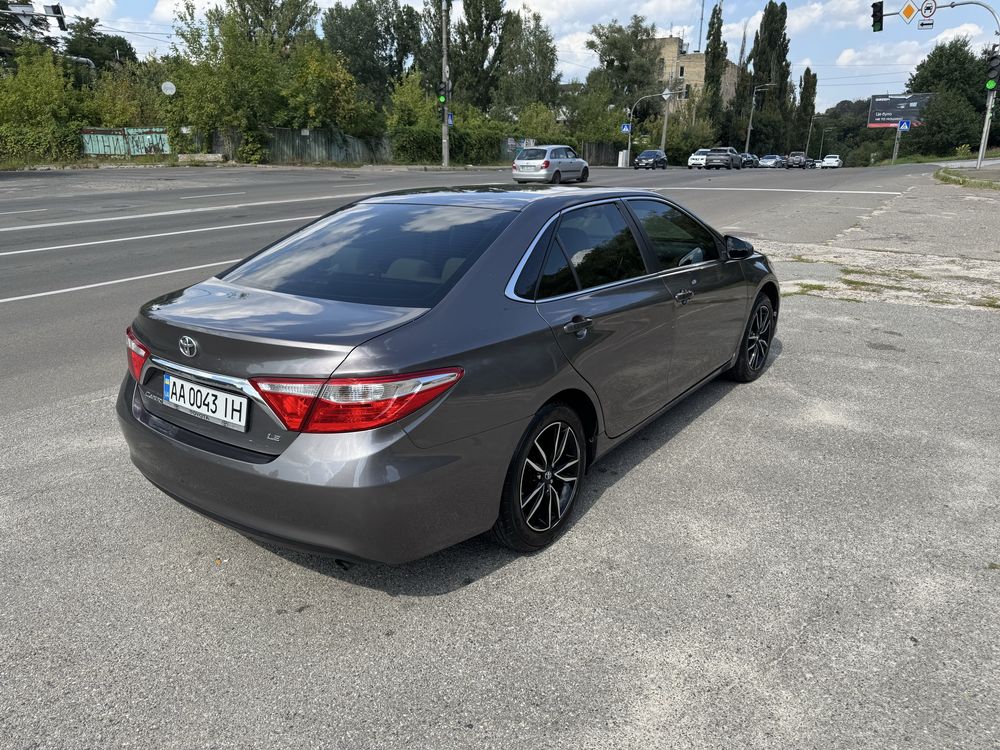 Toyota Camry LE • 2016 рік • 99 тис. км • Ідеальний стан