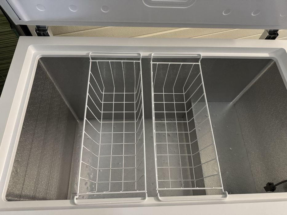 Морозильна камера Grunhelm 316л